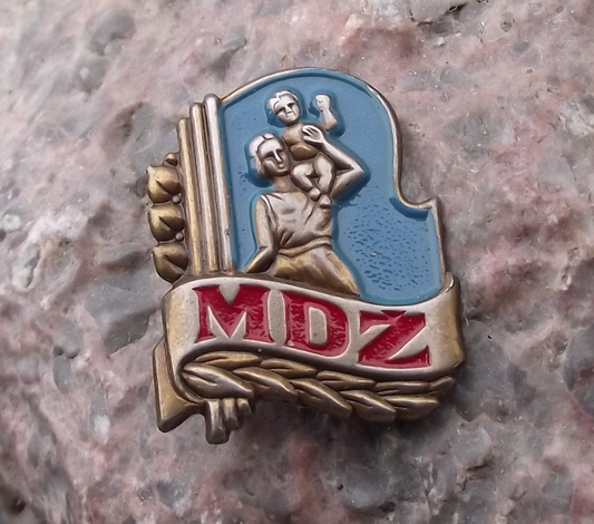 .International Women's Day MDZ Woman Shoulder Carrying Child Pin Badge