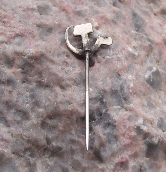 Vintage Soviet Union Hammer and Sickle Communist Icon Motif Pin Badge - Badgecrazy