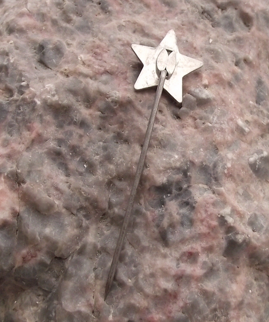 Vintage Soviet Union Red Star Hammer and Sickle Logo Russia Pin Badge - Badgecrazy