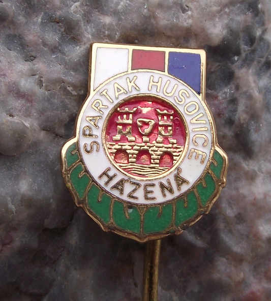 Vintage Spartak Husovice Handball Club Czechoslovakia Lime Laurels Pin Badge - Badgecrazy