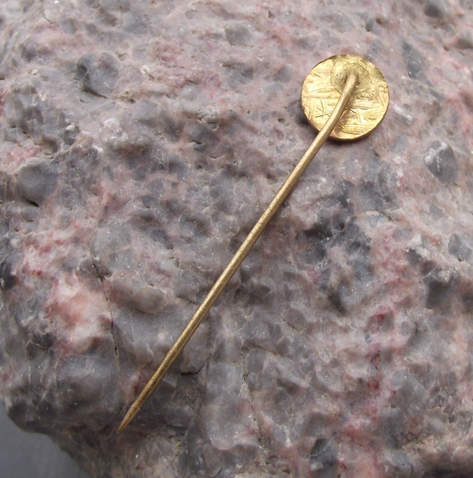 Vintage Soviet Union Russian Star Hammer and Sickle Logo Pin Badge - Badgecrazy