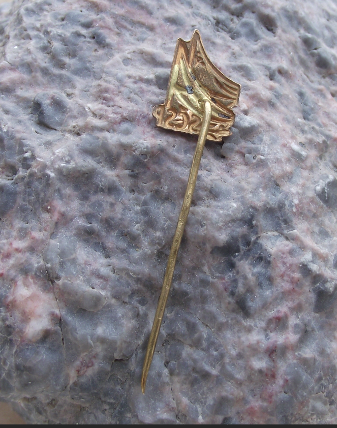 SCSP Draped flags of Czechoslovakia and Soviet Union USSR Pin Badge - Badgecrazy