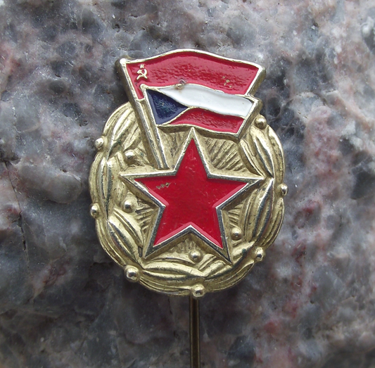 SCSP Flags of Czechoslovakia and Russia Red Star Friendship Pin Badge - Badgecrazy