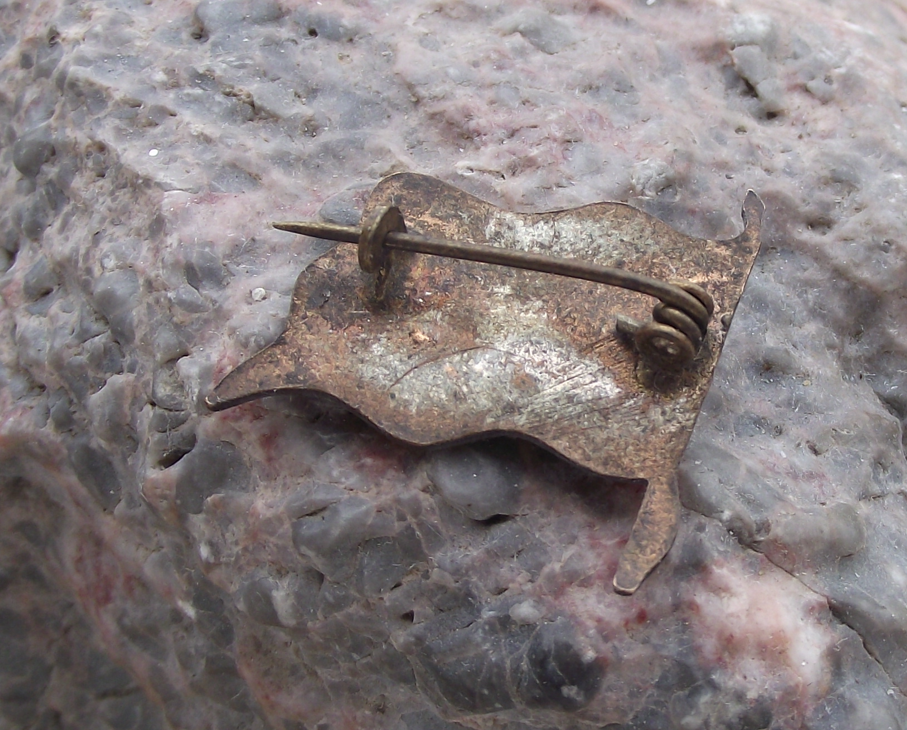 Vintage Danish Denmark Scandinavian Cross Clasp National Flag Pin Badge - Badgecrazy