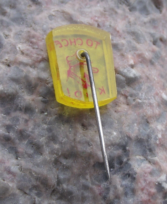Vintage Plastic Good Soldier Svejk Drinking Beer Keep Calm Slogan Pin Badge