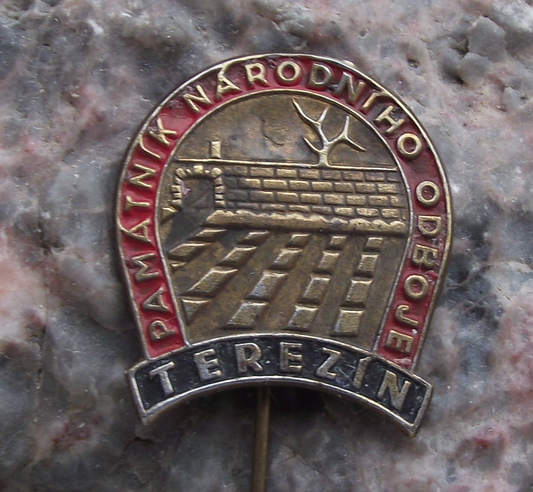 Vintage Terezin Nazi Concentration Camp National Memorial Pin Badge