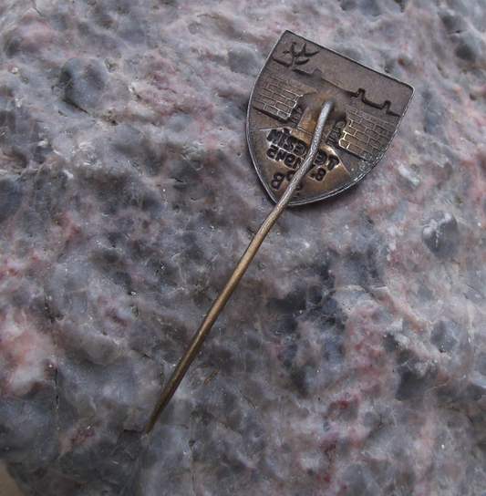 Vintage Terezin Concentration Camp Theresienstadt Anti Fascism SPB Pin Badge - Badgecrazy