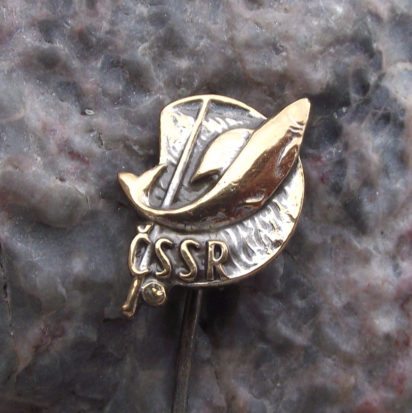 Vintage Czechoslovakia CSSR Fishing Association Members Leaping Fish Pin Badge