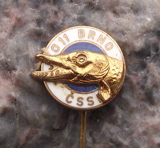 Vintage Brno Czechoslovakia Fishing Association Angling Pike Head Pin Badge