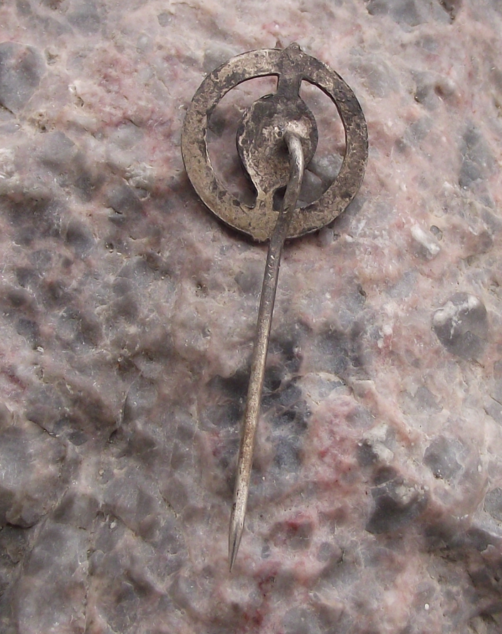 Vintage Fishing Association Membership Tackle Float in Laurels Pin Badge