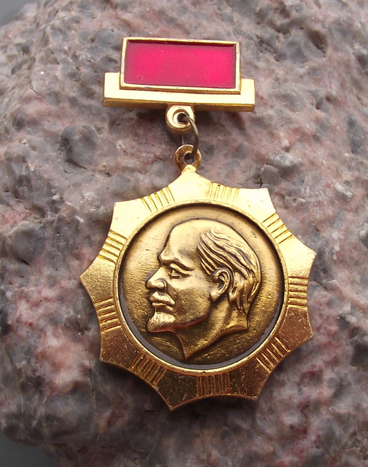 Vintage Vladimir VI Lenin Medal Style Pin Badge