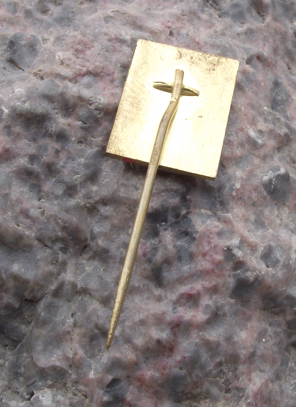 1983 World Ski Jump Jumping Flying Skiing Championships Harrachov Pin Badge
