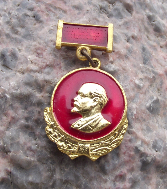 Vintage Vladimir Lenin Head Profile Soviet Leader Award Medal Style Pin Badge
