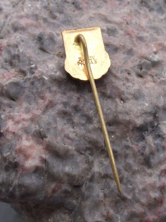 1964 Nučice Iron Ore Metal Mining Czechoslovakia Crossed Hammers Pin Badge - Badgecrazy
