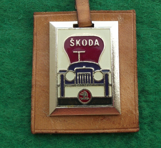 1974 Skoda Autos 80th Anniversary Veteran Car Voiturette Keychain Keyring - Badgecrazy