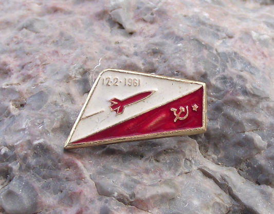 1961 Venera 1 Red Space Rocket over Flag of the Soviet Union Pin Badge - Badgecrazy