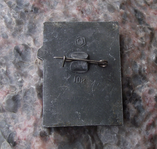 Vintage Vladimir Lenin Communist Leader Finland Station Statue Pin Badge