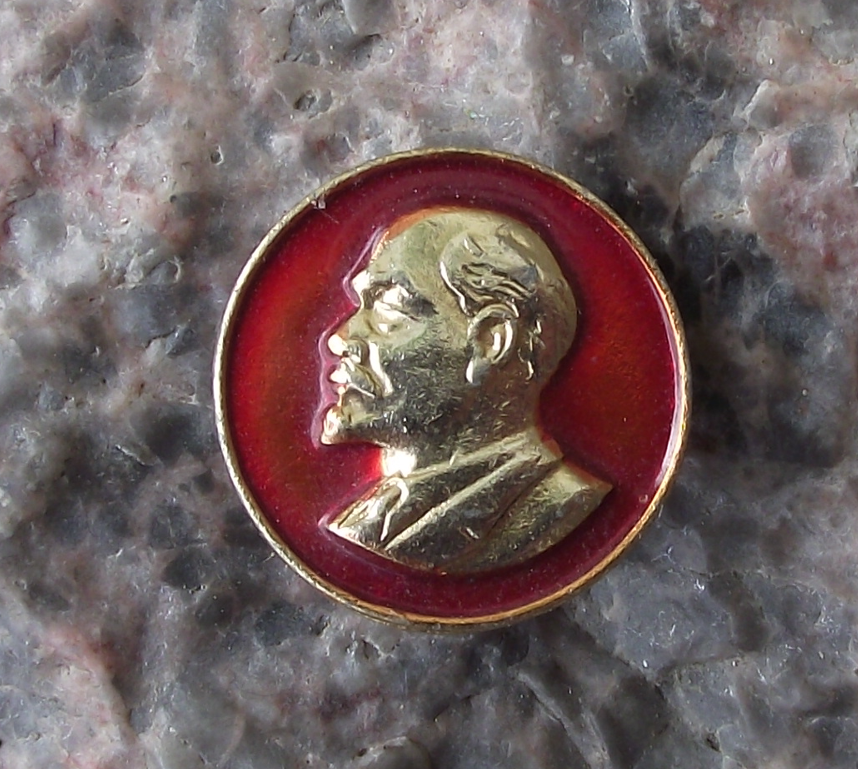 Vintage Later Vladimir Lenin 3D Raised Relief Golden Head Enamel Pin Badge