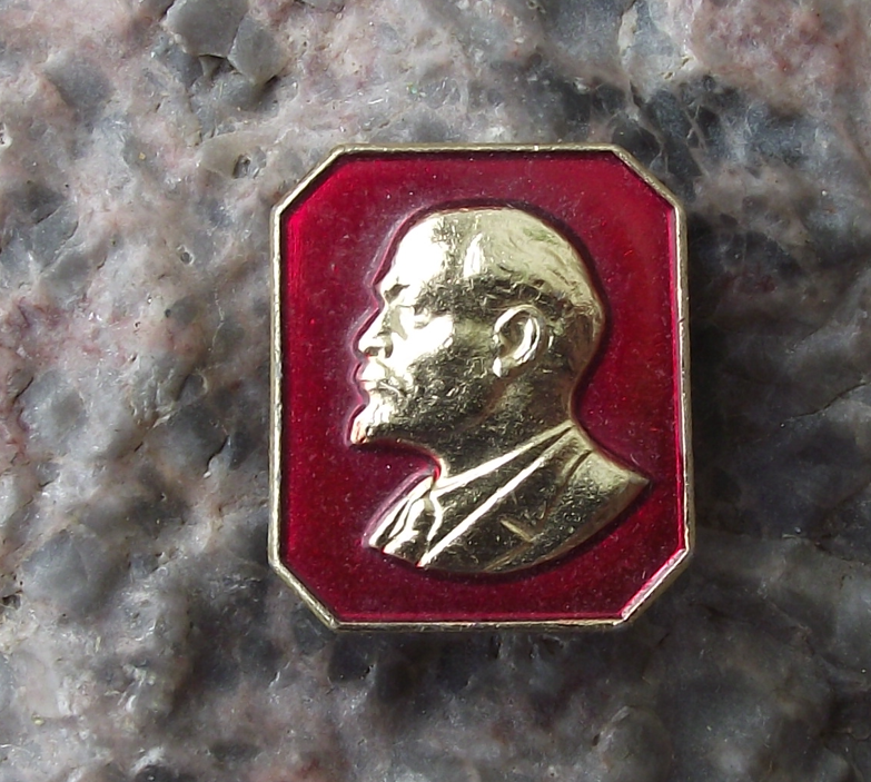 Vintage Later VI Lenin 3D Raised Relief Golden Head Enamel Square Pin Badge
