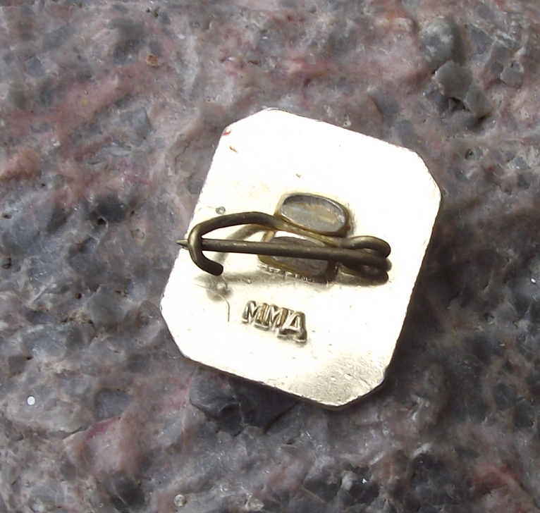 Vintage Later VI Lenin 3D Raised Relief Golden Head Enamel Square Pin Badge