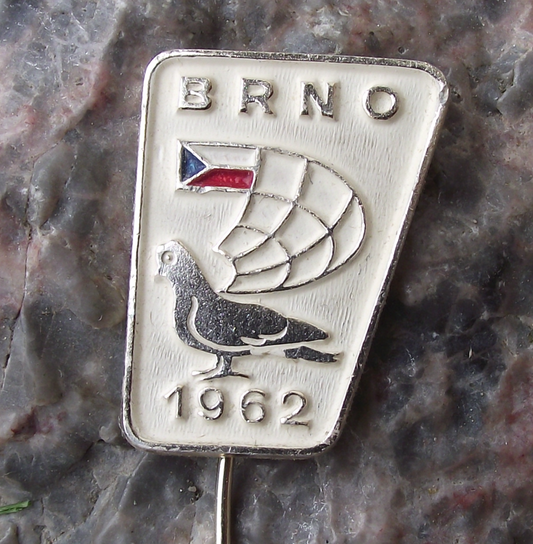 1962 Czechoslovakia Dove Pigeon Breeders International Show Brno Pin Badge - Badgecrazy