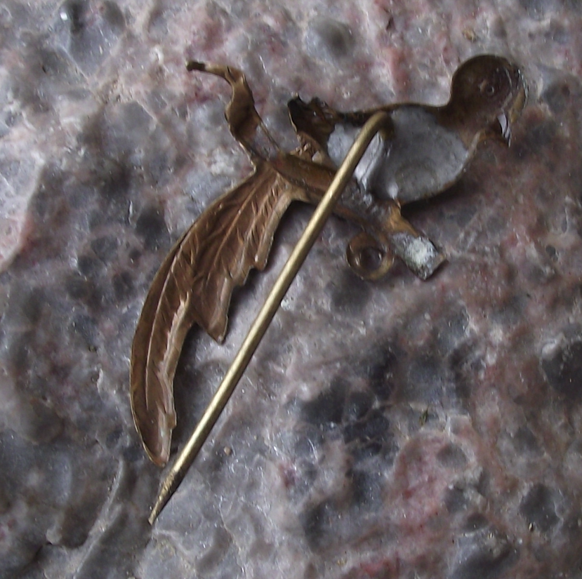 Vintage Golden Fancy Pheasant Exotic Show Bird Pin Badge - Badgecrazy
