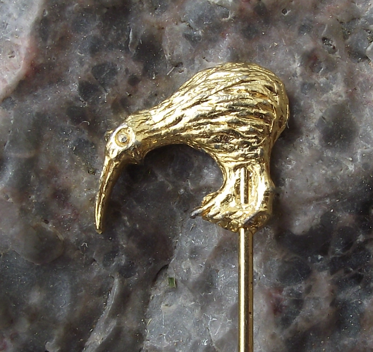 Vintage New Zealand Kiwi National Bird Pin Badge
