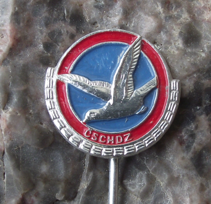 Vintage Czech Dove Pigeon Bird Breeders CSCHDZ Club Members Pin Badge