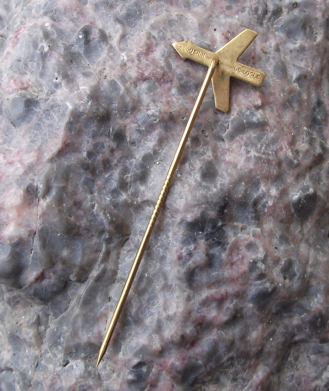 Vintage Swiss Air Swissair Airline Arrow Jet Logo Switzerland Pin Badge
