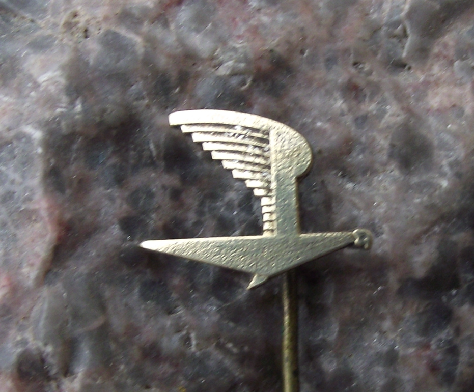 Vintage 1940's SILA Swedish Intercontinental Airlines Logo SAS Pin Badge