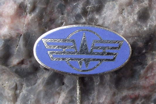 Vintage VEB Kraftfahrzeugwerk Ernst Grube Werdau DDR Trucks Pin Badge - Badgecrazy