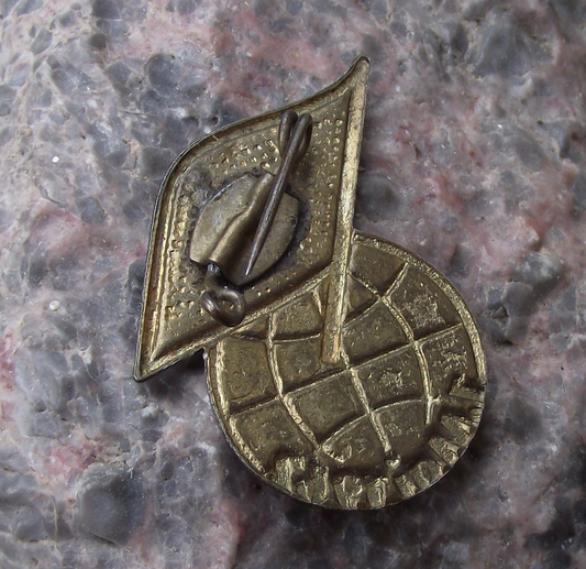 1962 Communist East Germany May Day 1st First Mai DDR GDR German Pin Badge