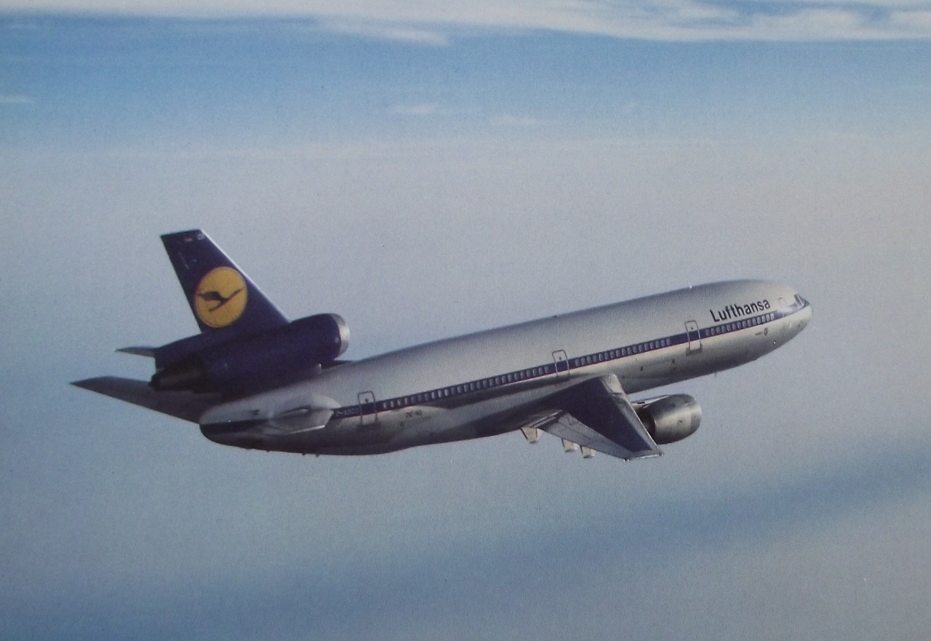 Vintage Lufthansa Douglas DC 10 Airliner Aircraft Postcard