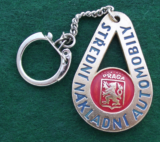 Vintage Skoda Praga Medium Sized Trucks and Lorries Keychain Keyring - Badgecrazy