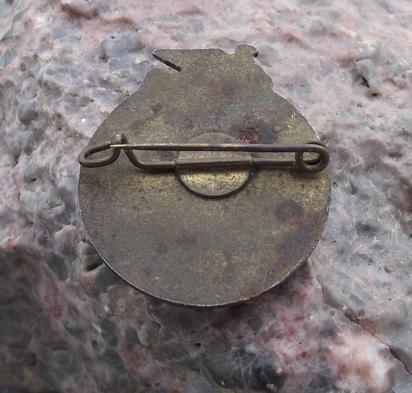 1951 WFDY 3rd III World Youth Festival Berlin East Germany Pin Badge - Badgecrazy