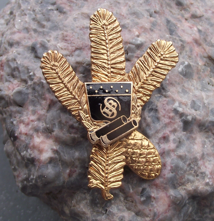 Vintage Sellier and Bellot Gun Cartridge Ammunition Firm Hunting Pin Badge - Badgecrazy