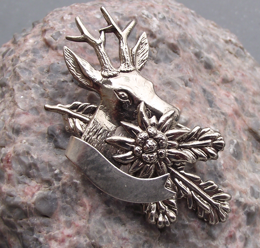 Vintage Roe Deer Stag Head CMS Czech Hunting Edelweiss Flower Pin Badge - Badgecrazy