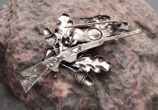 Vintage Wild Hare Rabbit CMS Czech Hunting Rifle Oak Cluster Pin Badge - Badgecrazy