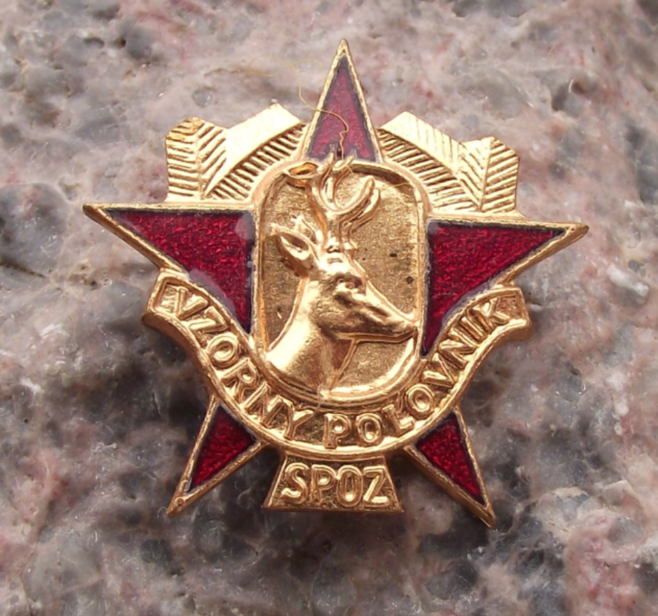 Vintage Slovakia Excellent Hunter Hunters Gold Award Deer Red Star Pin Badge - Badgecrazy