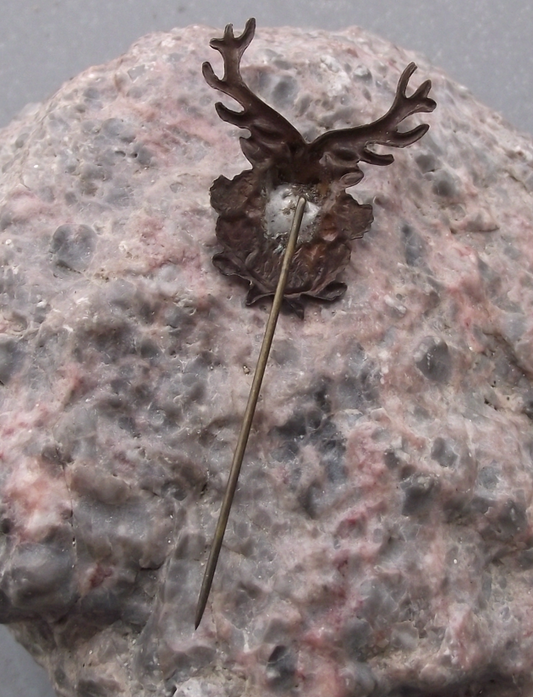 Vintage Large Antler Horns Stag Deer Head Hunting Hunters Pin Badge