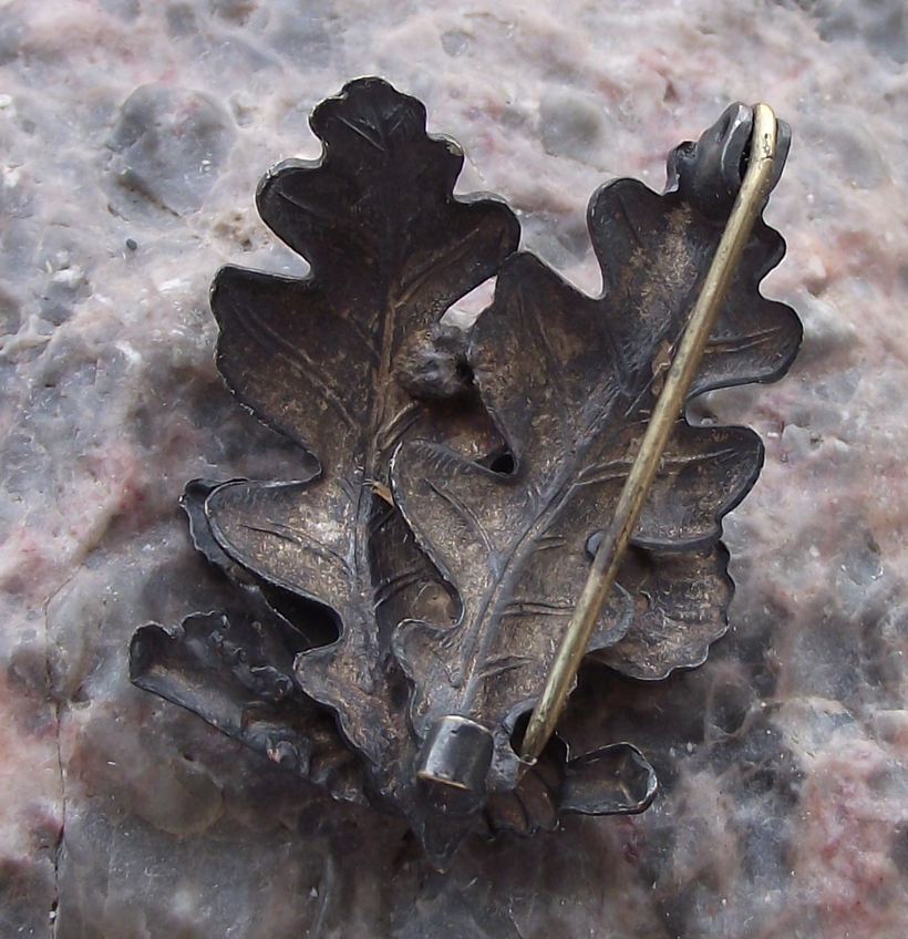 Vintage Capercaillie Giant Grouse and Oak Leaf Cluster Hunters Pin Badge