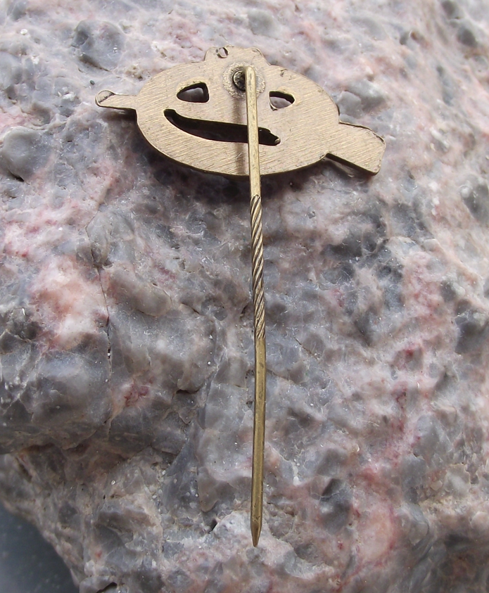 1987 Baden Germany Shooting Award Bolt Action Rifle Pin Badge