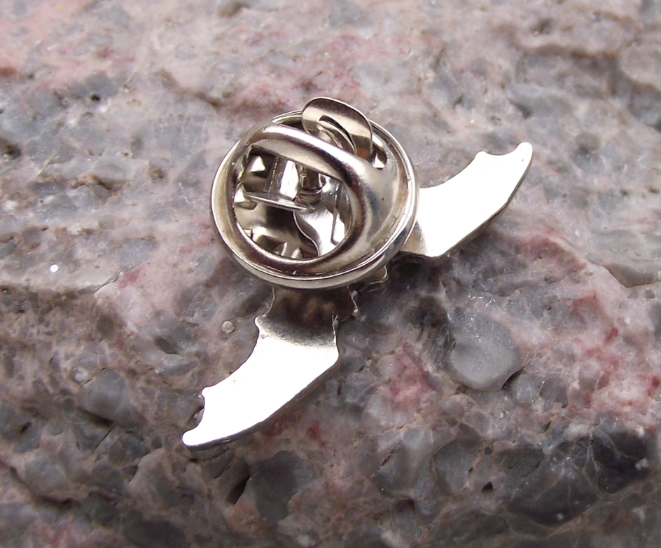 European Brown Common Long Eared Bat Flying Mammal Tie Pin Badge - Badgecrazy