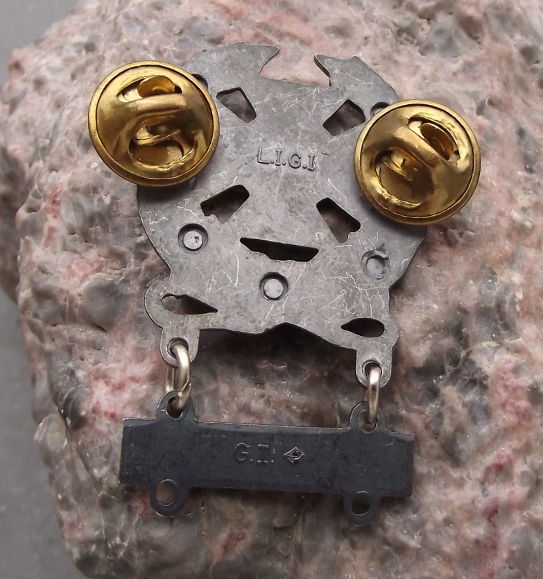 Vintage Germany Shooting Award Iron Cross Rifle Marksman Pin Badge