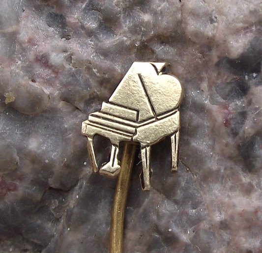 Vintage Baby Grand Piano Shaped Musical Instrument Pin Badge