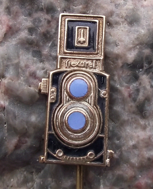 Vintage Meopta Flexaret Twin Lens Reflex Camera Pin Badge