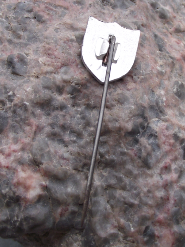 Vintage NAW Nationales Aufbauwerk East German Volunteer DDR GDR Pin Badge - Badgecrazy