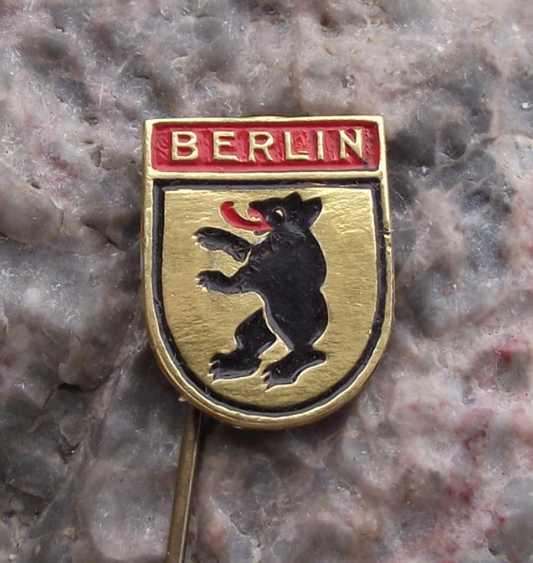 Vintage Berlin East Germany DDR Bear Coat of Arms Crest Pin Badge - Badgecrazy