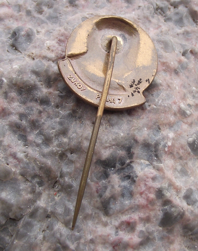 1973 Klement Gottwald Czech Communist President Pin Badge - Badgecrazy