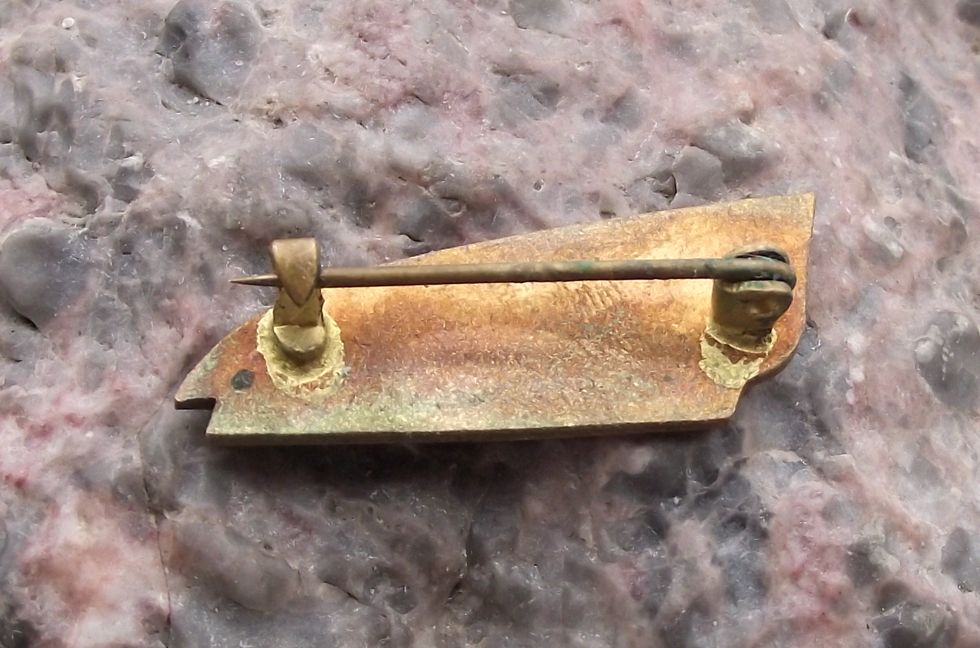 Vintage Velka Pardubice Czech Steeplechase Horse Racing Pin Badge - Badgecrazy